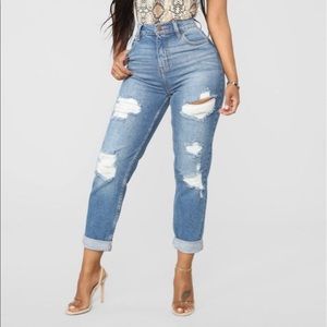 Fashion Nova Distressed Mom Jeans Size 11